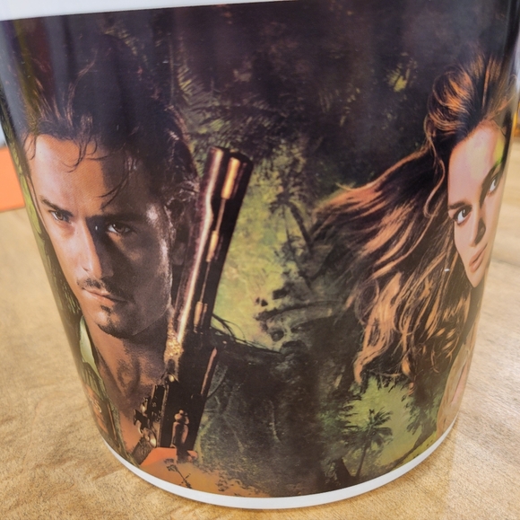 Pirates of the Caribbean Popcorn Bucket - Picture 4 of 5